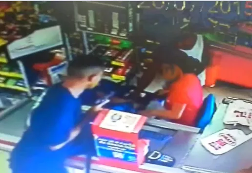 Criminosos invadem supermercado e rendem funcionários em Guarapari