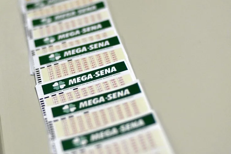 Mega-Sena acumula de novo e vai pagar R$ 7,5 milhões no sábado