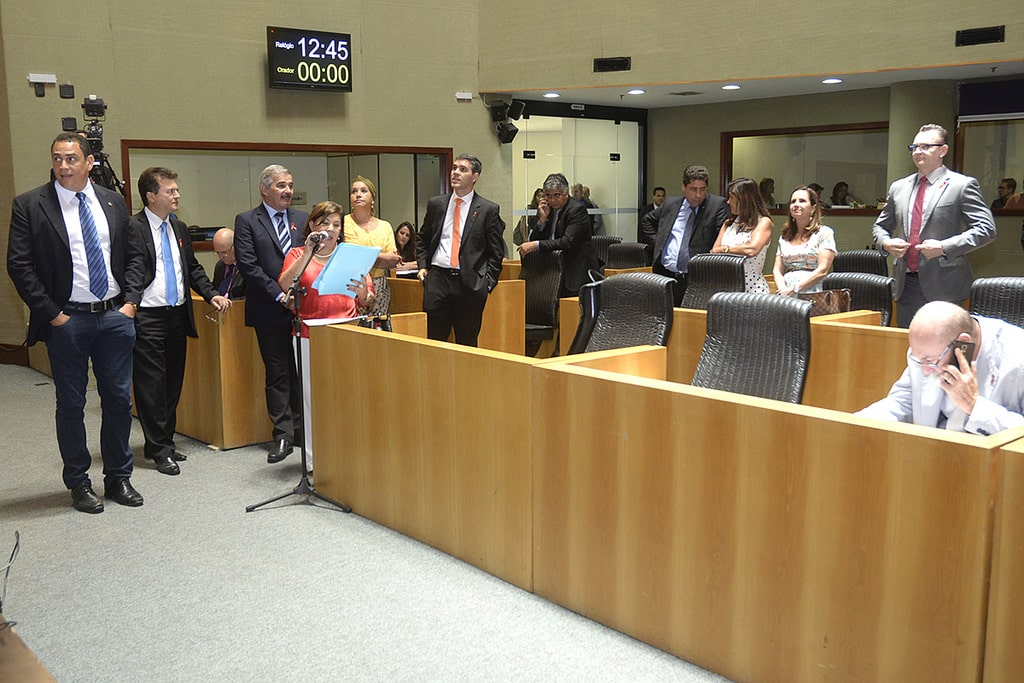 Deputados limpam a pauta e dão início ao recesso parlamentar