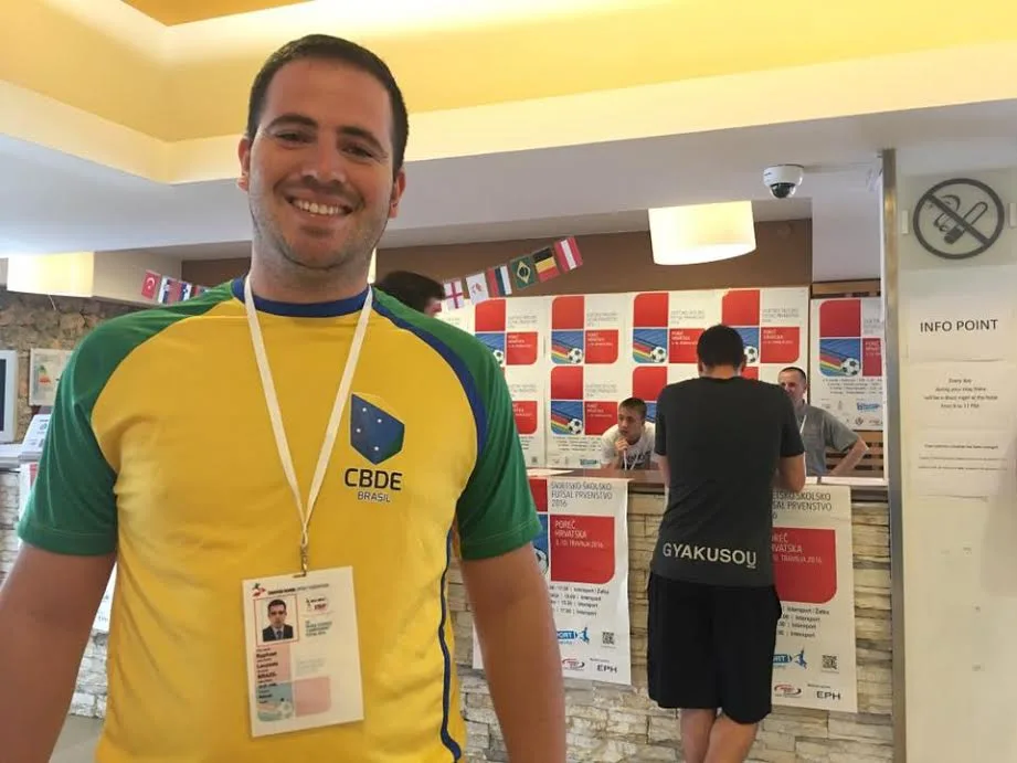 Árbitro capixaba é destaque no Mundial Escolar de Futsal, realizado na Croácia