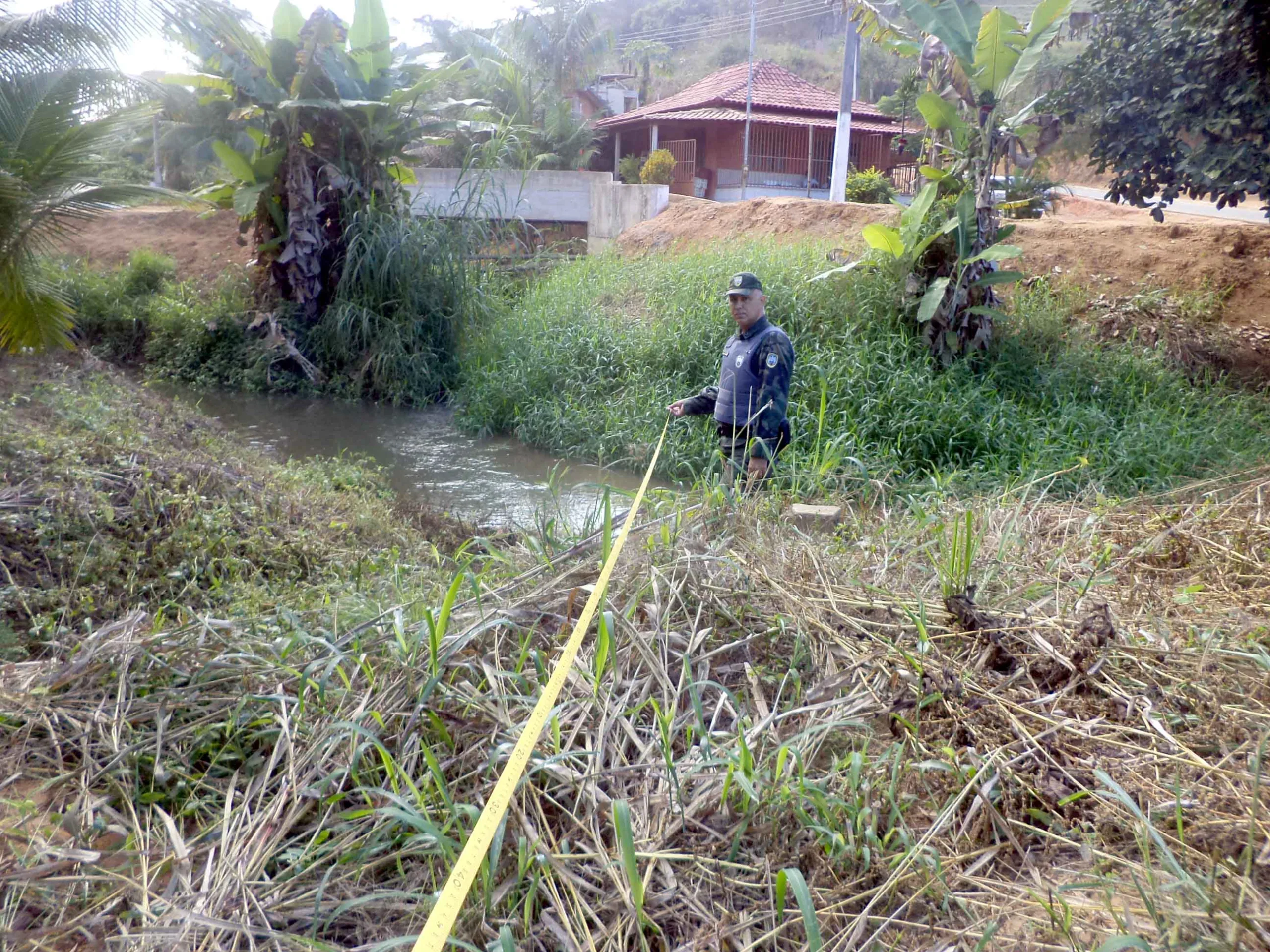 Aterro ilegal em área de preservação é encontrado em Marilândia