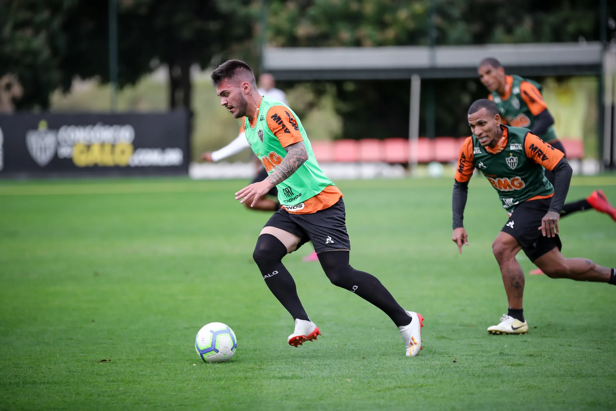 Autor de gol no clássico, Nathan comemora a volta por cima no Atlético-MG