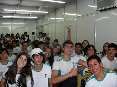 Alunos da rede municipal de Cachoeiro recebem curso preparatório para prova do Ifes