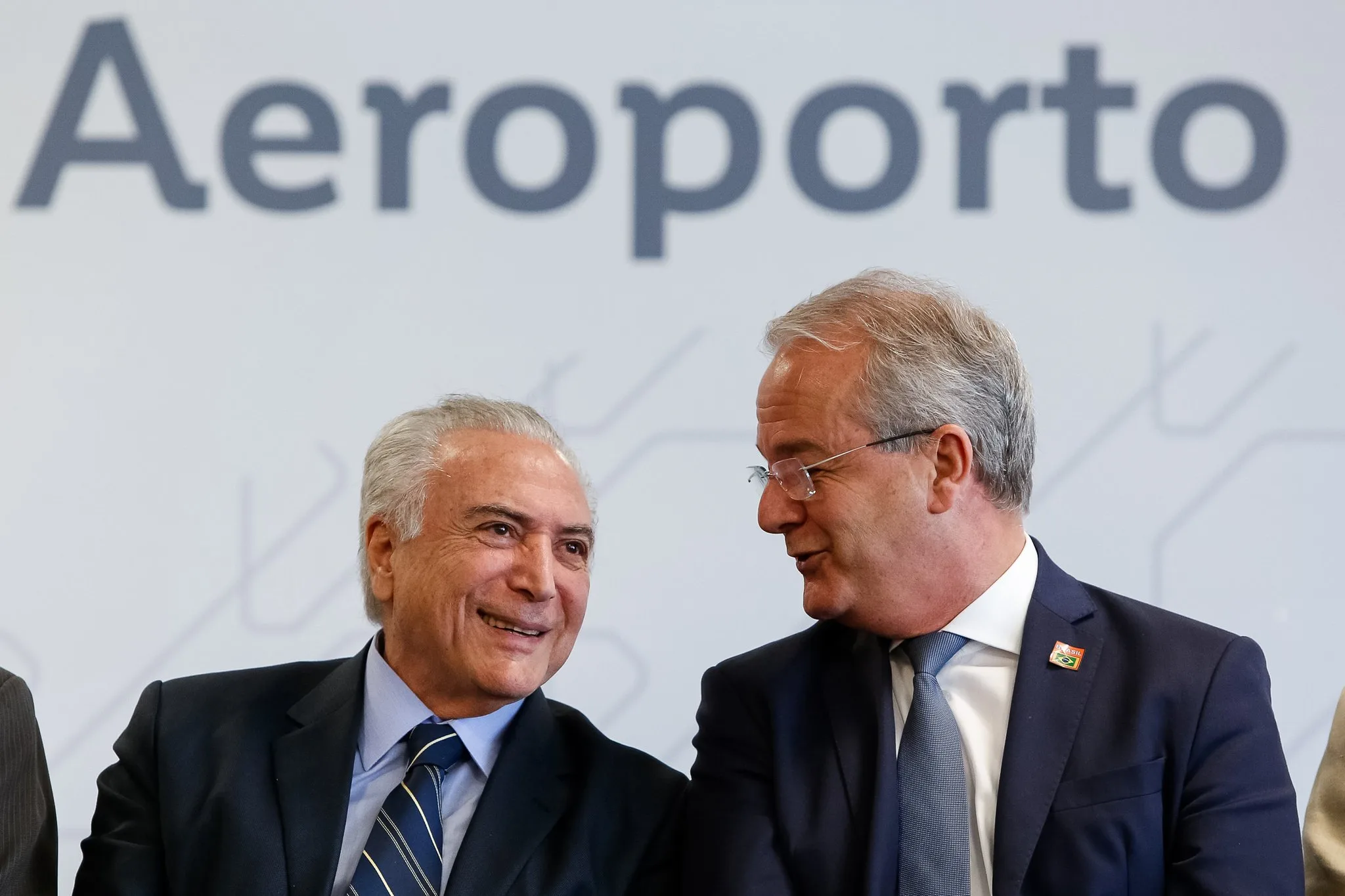 Ausência de Hartung em inauguração do aeroporto levanta teorias