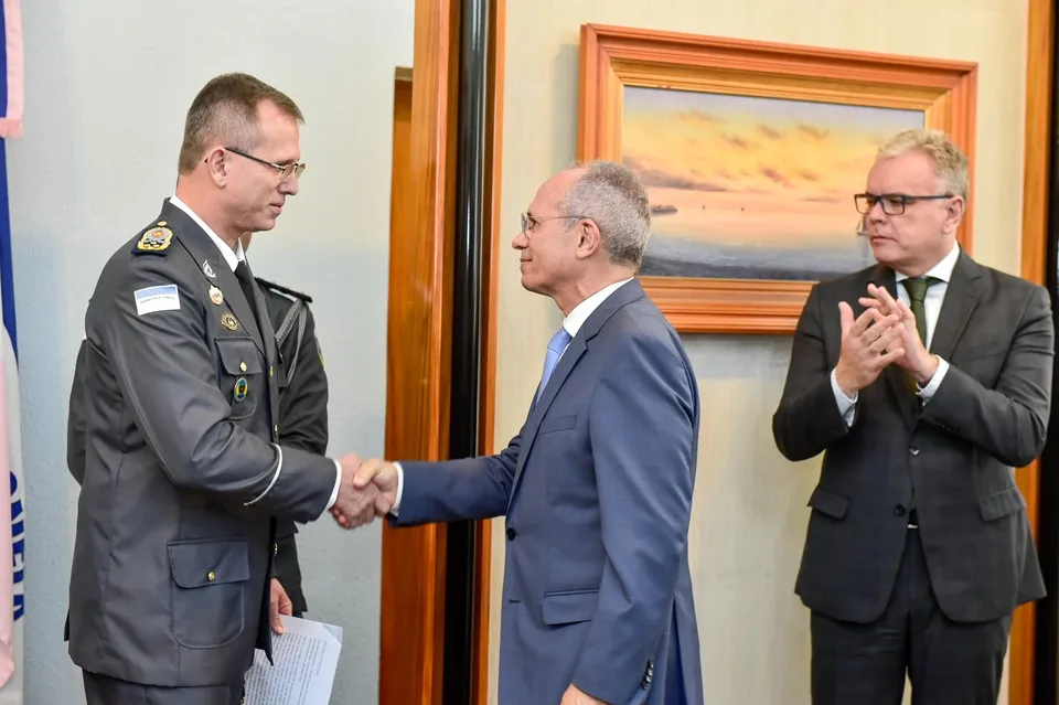 Governador dá posse ao comandante-geral e novos comandantes da Polícia Militar