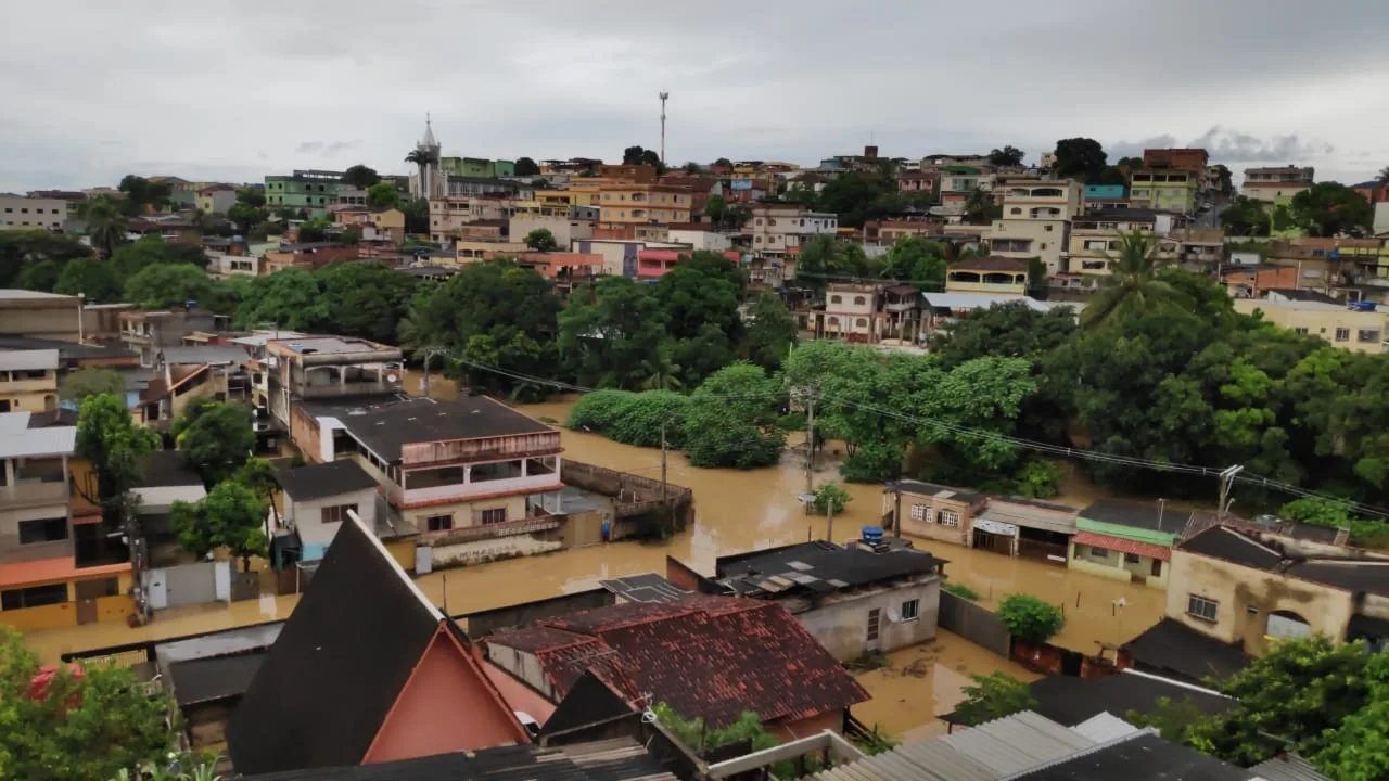 Chuva deixa 457 pessoas fora de casa no Espírito Santo