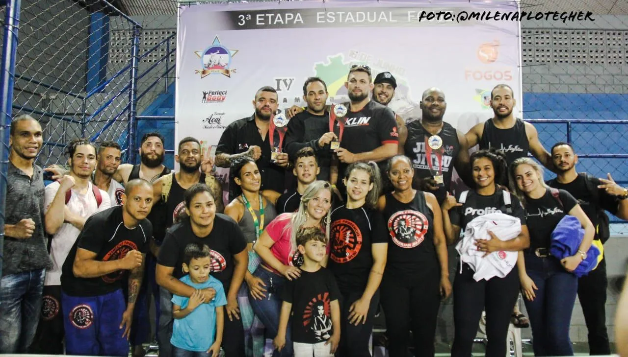 1º lugar de competição regional de Jiu-jitsu vai para equipe de Guarapari