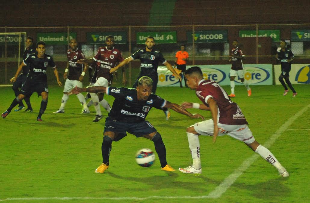 Desportiva e Espírito Santo não saem do 0 a 0 na Arena Unimed Sicoob