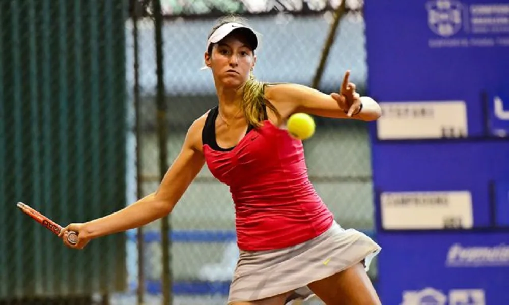 Após bater campeãs do US Open, Luisa Stefani está na final de duplas em Abu Dabi