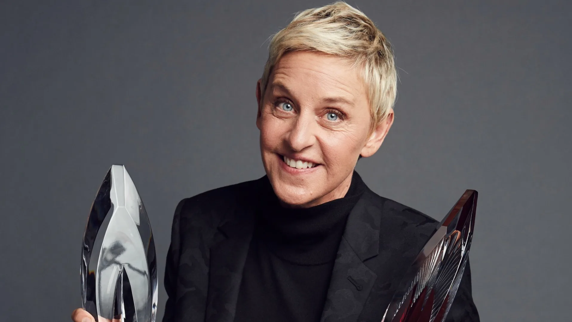 Ellen DeGeneres testa positivo para covid-19 e talk show é interrompido