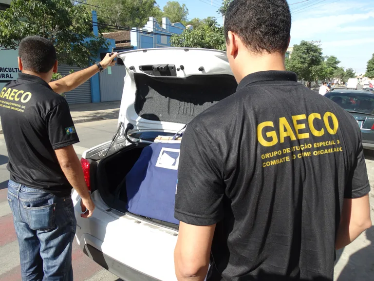 Quatro pessoas são presas durante operação de combate ao tráfico em Vila Velha