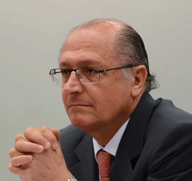 Alckmin critica aumento de impostos para equilibrar contas públicas