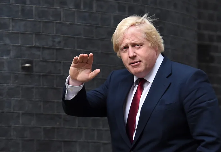 epa05423642 New Foreign Secretary Boris Johnson arrives at No.10 Downing Street after being summoned by new British Prime Minister Theresa May in London, Britain, 13 July 2016. Theresa May has appointed Boris Johnson Foreign Secretary in her first Cabinet as Prime Minister. EPA/ANDY RAIN