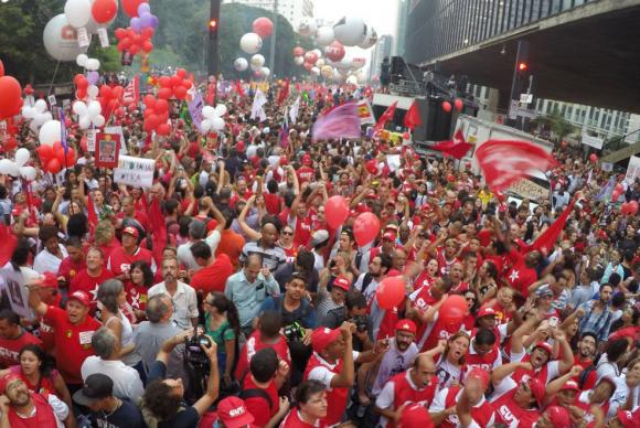 CUT espera 5 mil manifestantes em Vitória para defender Dilma no Dia do Trabalhador