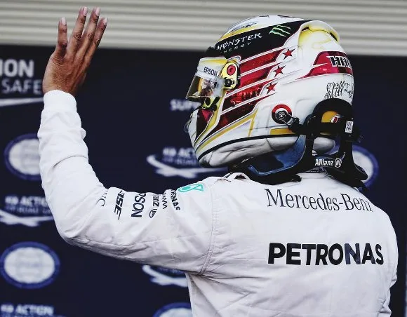 Hamilton lidera 2º treino e volta a superar Rosberg em Abu Dabi; Massa é o 10º