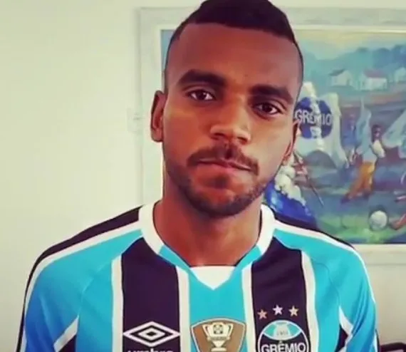 Após Léo Moura, Grêmio contrata mais um lateral-direito: Leonardo