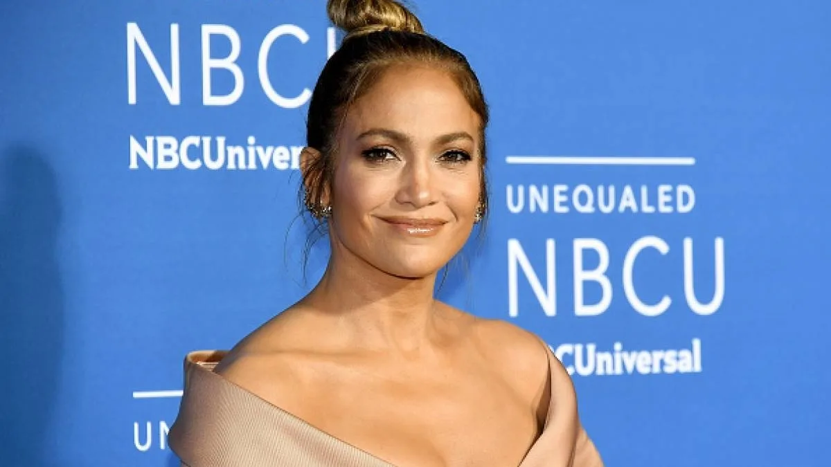 Jennifer Lopez doa mais de 3 milhões de reais às vítimas do Furacão Maria em Porto Rico