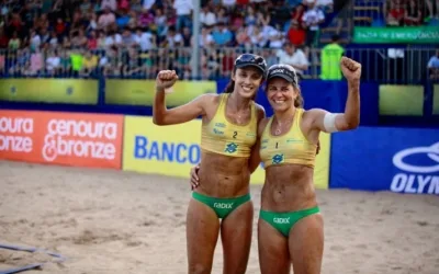 Larissa e Talita batem alemãs e vão às quartas do vôlei de praia