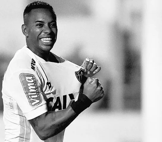 Robinho reclama de especulações que o ligam ao Santos