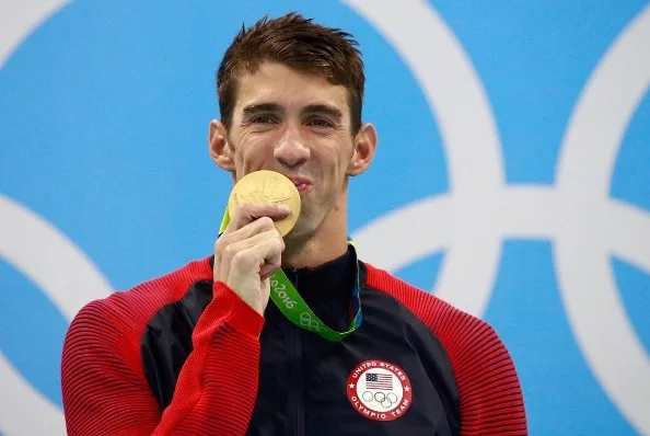 Phelps admite possibilidade de voltar a nadar: 'Vamos ver se me dá vontade'