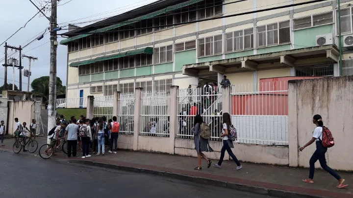 Escolas voltam a funcionar em Porto Novo nesta quinta-feira