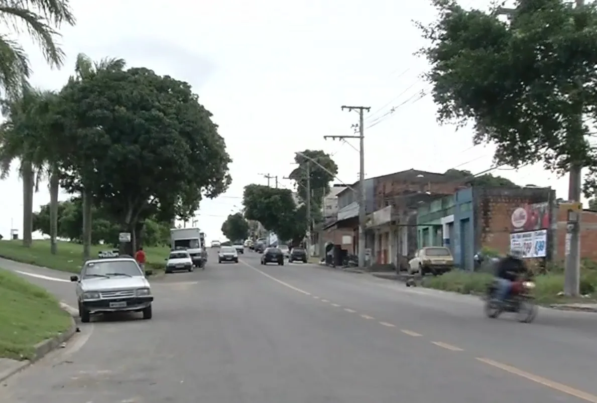 Sargento da PM é baleado e tem arma roubada durante assalto na Serra