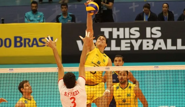 Brasil se recupera de derrota e vence o Irã na Liga Mundial de vôlei masculino