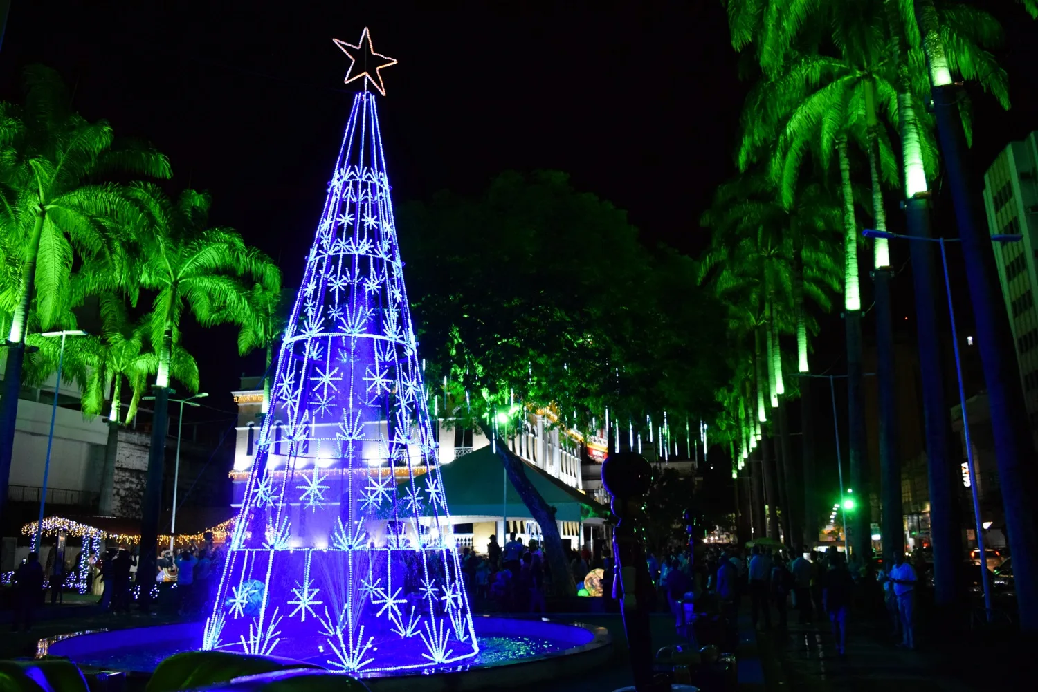 Concerto e praça de alimentação no centro de Cachoeiro para celebrar o Natal