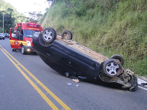 Cunhadas ficam feridas após se envolverem em acidente na BR-262, em Domingos Martins