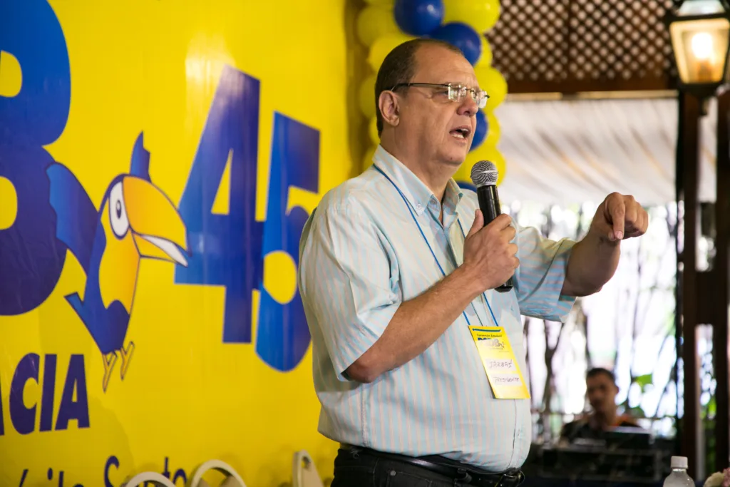 Jarbas de Assis durante evento do PSDB