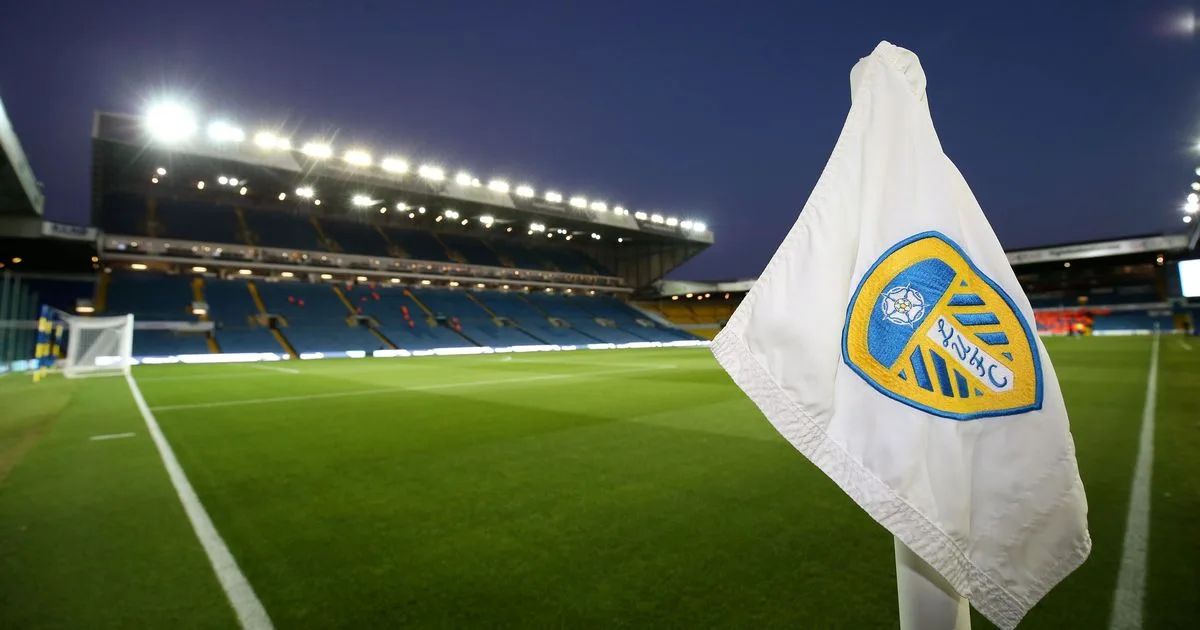 Após polêmica, Leeds brinca com suposta espionagem antes de encarar Derby County