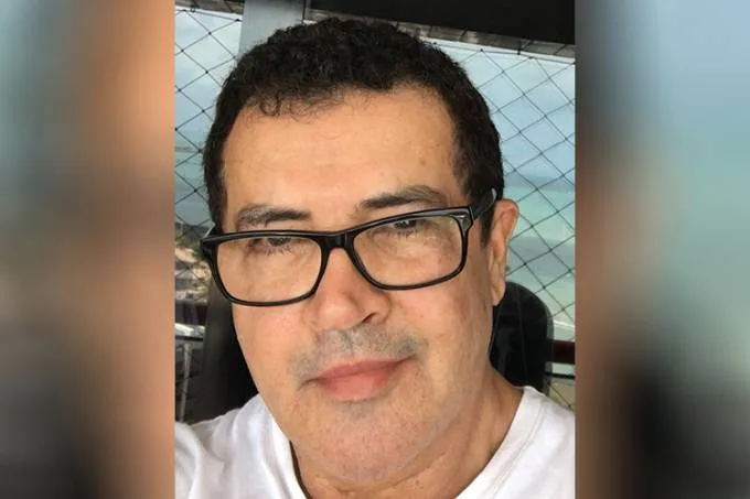 Beto Barbosa registra sessão de quimioterapia e diz: Metade do corpo é de fé e esperança