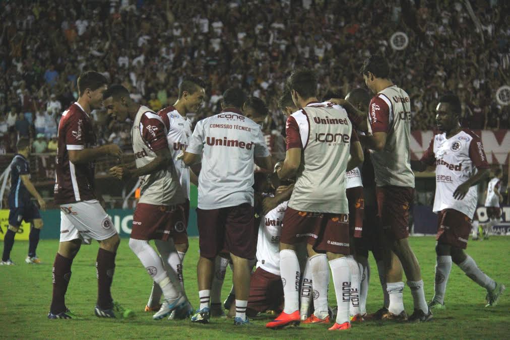 Após iniciar o Capixabão como reserva, Ramires se diz feliz ao fazer gol em final