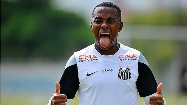 Robinho rescinde com o Milan e fica livre para negociar com o Santos