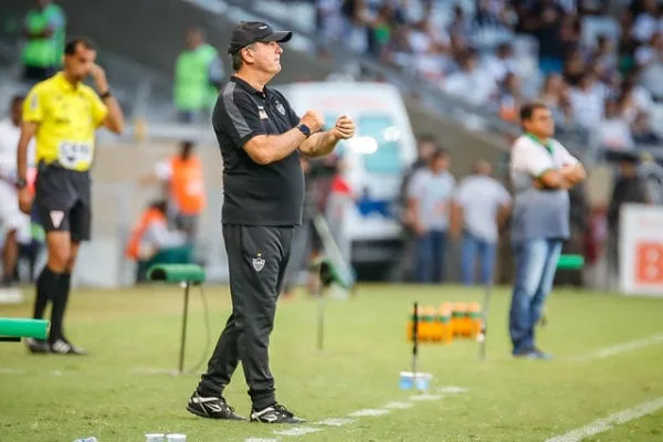 Diretoria do Atlético-MG demite técnico Levir Culpi após goleada na Libertadores