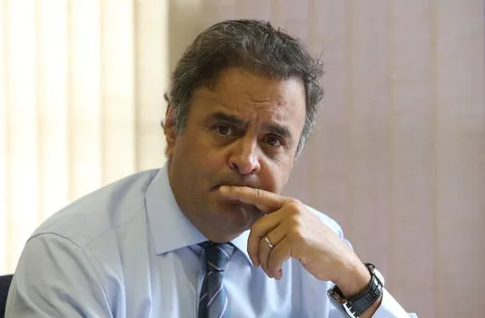 Senadores aprovam pedido para que plenário revise decisão do STF sobre Aécio