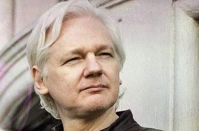 Procuradoria sueca pede prisão de Assange por denúncia de estupro