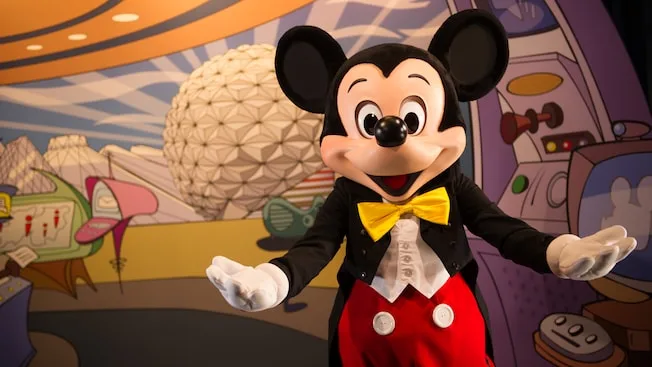 Mickey faz 89 anos ! Descubra como ele vai comemorar