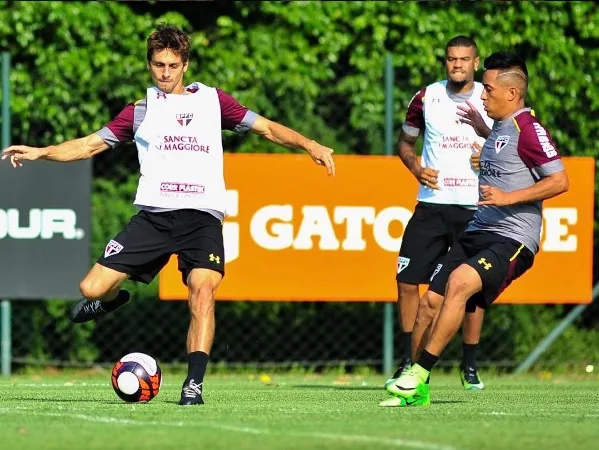 Rodrigo Caio e o peruano Cueva são dúvidas no São Paulo para a Copa do Brasil