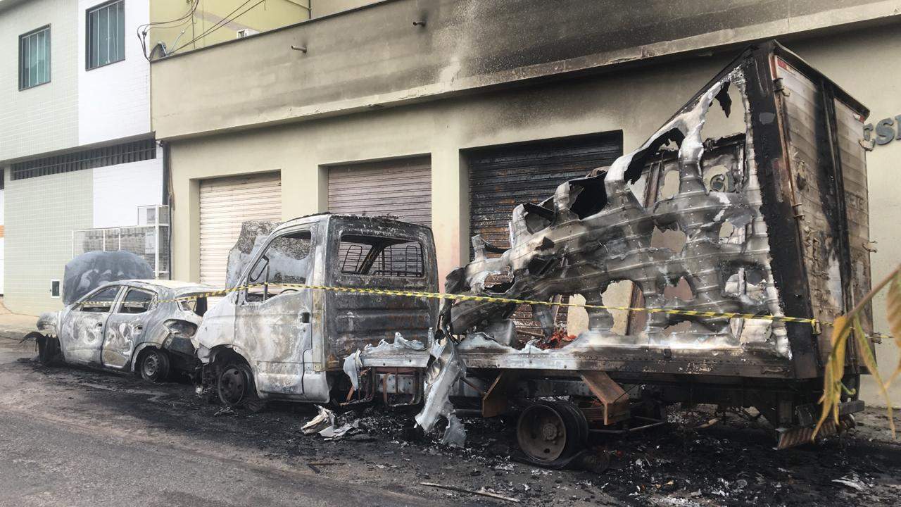 Irmãos suspeitos de atear fogo em veículos no bairro Tabuazeiro são detidos em operação da polícia