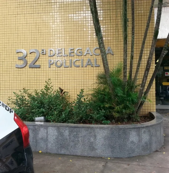 PM é preso após agredir mulher por erro na entrega de restaurante