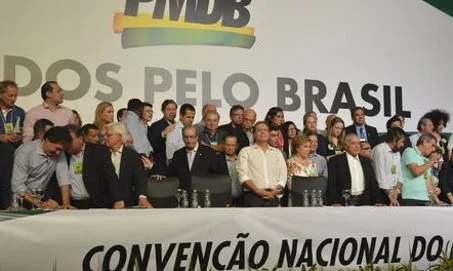 Após PMDB, outros aliados também dão sinais de saída do governo