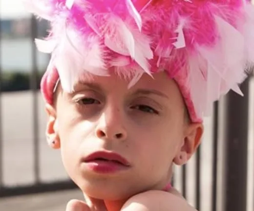 Menino de 11 anos é drag queen e cria coletivo para encorajar crianças como ele