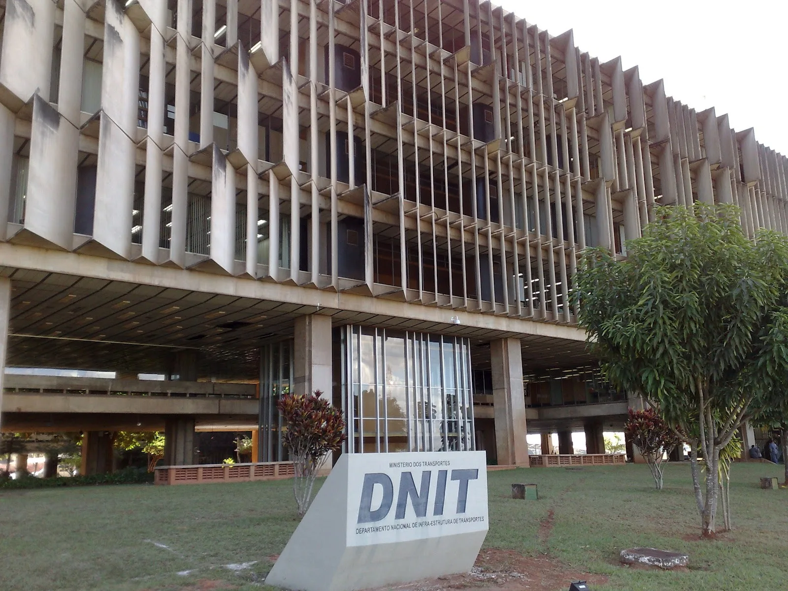 Executivos da Mendes Júnior citam repasses no Dnit