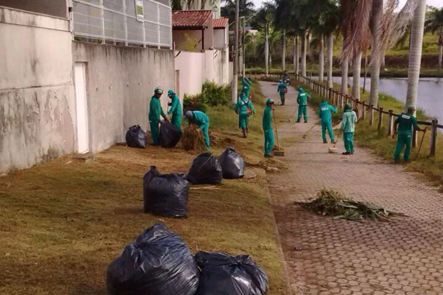 Após retirada de 49 toneladas de lixo, espaço de lazer é recuperado em Linhares