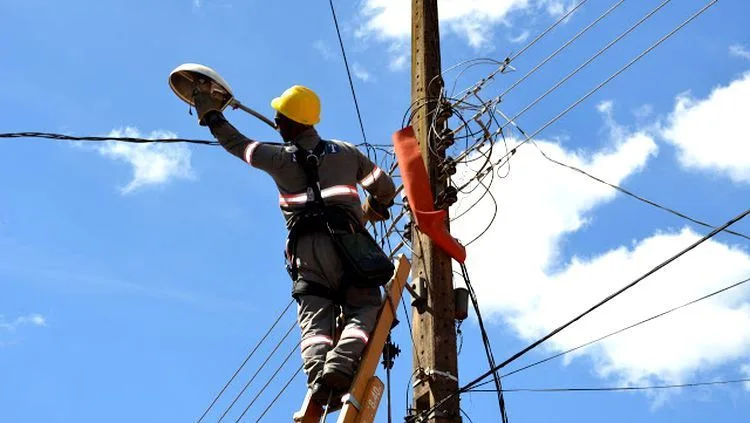 Santa Maria e Senai fecham parceria para curso gratuito de Eletricista de Redes de Distribuição