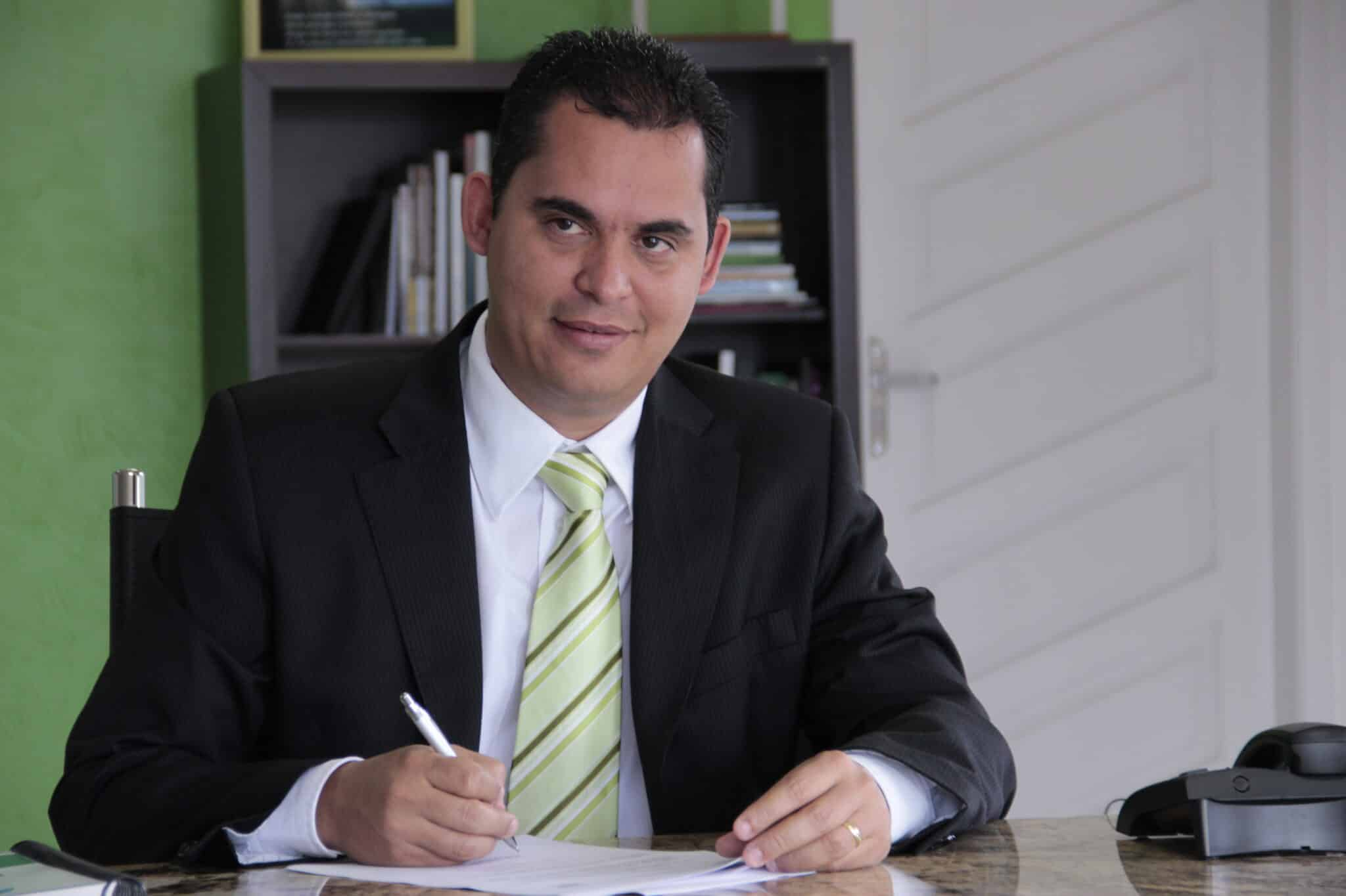 Gilson Daniel entrega Agricultura para o PSB de olho em 2016