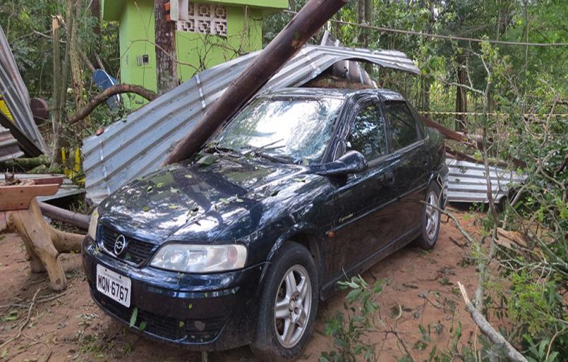 Tempestade atinge zona rural de Venda Nova do Imigrante e deixa rastro de destruição