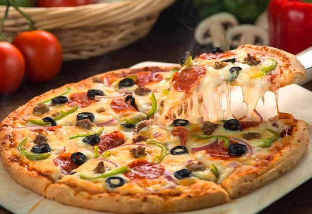 Descontos de até 50% para comemorar o Dia da Pizza na Grande Vitória. Confira!