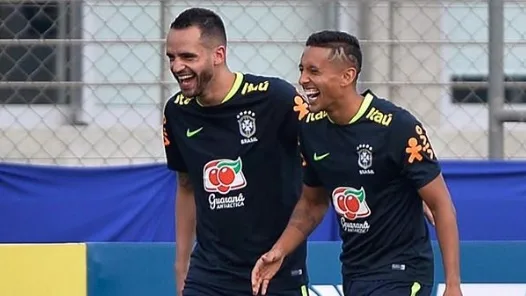 Renato Augusto treina com a seleção e afasta chance de corte da Copa do Mundo